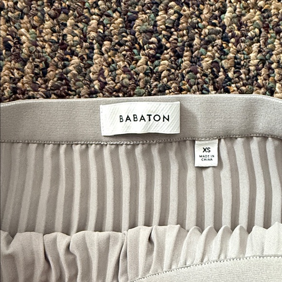 Aritzia Asymmetrical Pleated Skirt in Gray - Picture 2 of 3